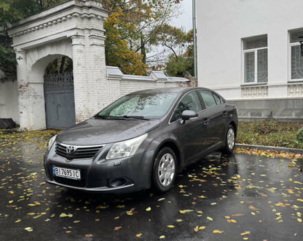 Серый Тойота Авенсис, объемом двигателя 1.6 л и пробегом 200 тыс. км за 7999 $, фото 2 на Automoto.ua