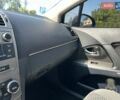 Сірий Тойота Авенсіс, об'ємом двигуна 2 л та пробігом 295 тис. км за 8400 $, фото 45 на Automoto.ua