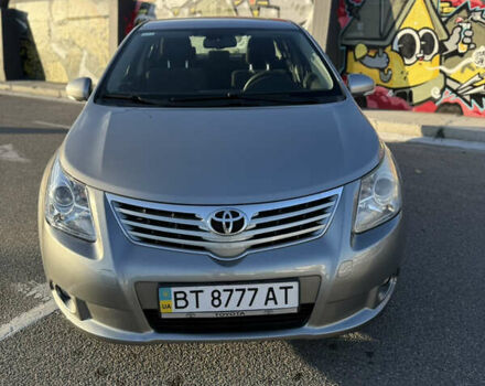 Серый Тойота Авенсис, объемом двигателя 0 л и пробегом 214 тыс. км за 7700 $, фото 2 на Automoto.ua