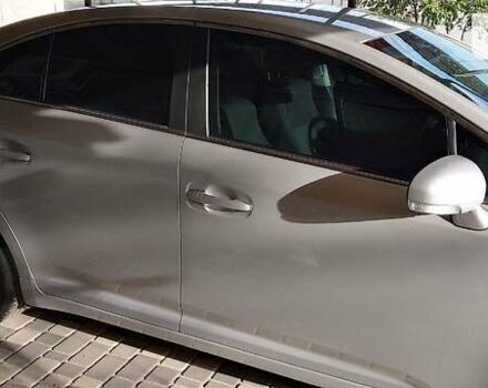 Серый Тойота Авенсис, объемом двигателя 2 л и пробегом 201 тыс. км за 8700 $, фото 3 на Automoto.ua
