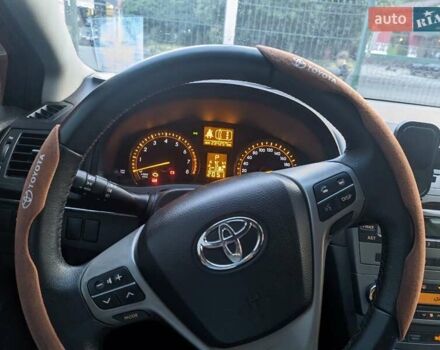 Сірий Тойота Авенсіс, об'ємом двигуна 2 л та пробігом 234 тис. км за 9300 $, фото 19 на Automoto.ua