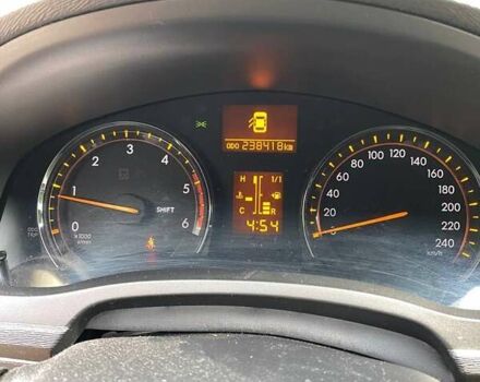 Серый Тойота Авенсис, объемом двигателя 2 л и пробегом 238 тыс. км за 10300 $, фото 16 на Automoto.ua