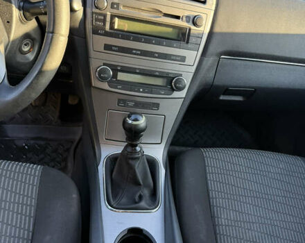 Серый Тойота Авенсис, объемом двигателя 0 л и пробегом 214 тыс. км за 7700 $, фото 11 на Automoto.ua