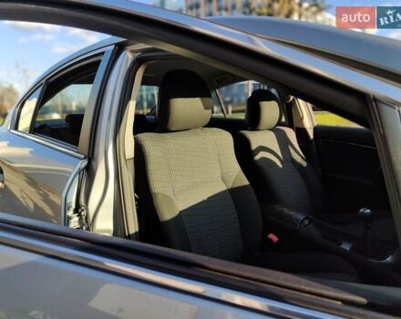 Серый Тойота Авенсис, объемом двигателя 1.8 л и пробегом 279 тыс. км за 6990 $, фото 29 на Automoto.ua