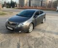 Сірий Тойота Авенсіс, об'ємом двигуна 2 л та пробігом 170 тис. км за 10500 $, фото 1 на Automoto.ua