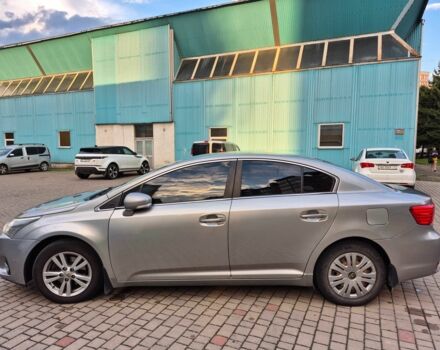 Серый Тойота Авенсис, объемом двигателя 1.8 л и пробегом 226 тыс. км за 8500 $, фото 3 на Automoto.ua