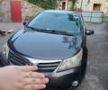 Серый Тойота Авенсис, объемом двигателя 1.8 л и пробегом 300 тыс. км за 8500 $, фото 1 на Automoto.ua