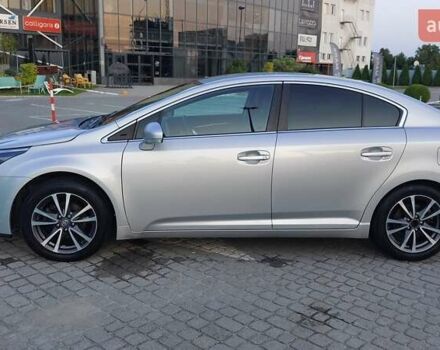 Сірий Тойота Авенсіс, об'ємом двигуна 2 л та пробігом 198 тис. км за 10800 $, фото 3 на Automoto.ua