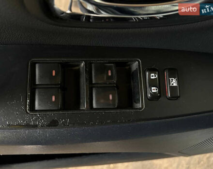 Серый Тойота Авенсис, объемом двигателя 1.8 л и пробегом 250 тыс. км за 11000 $, фото 5 на Automoto.ua