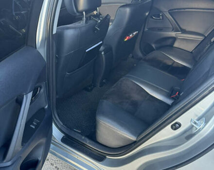 Серый Тойота Авенсис, объемом двигателя 2 л и пробегом 185 тыс. км за 12000 $, фото 9 на Automoto.ua