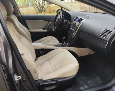 Серый Тойота Авенсис, объемом двигателя 1.8 л и пробегом 179 тыс. км за 12300 $, фото 3 на Automoto.ua