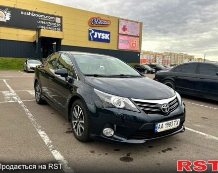 Серый Тойота Авенсис, объемом двигателя 2 л и пробегом 202 тыс. км за 10000 $, фото 6 на Automoto.ua