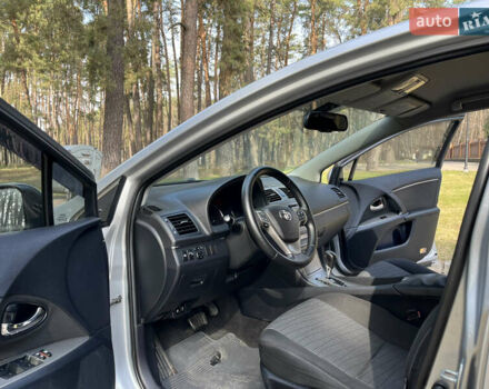 Серый Тойота Авенсис, объемом двигателя 1.8 л и пробегом 275 тыс. км за 9200 $, фото 16 на Automoto.ua