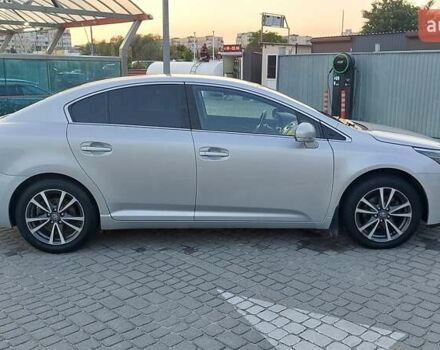 Сірий Тойота Авенсіс, об'ємом двигуна 2 л та пробігом 198 тис. км за 10800 $, фото 6 на Automoto.ua