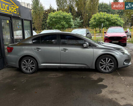 Серый Тойота Авенсис, объемом двигателя 1.8 л и пробегом 250 тыс. км за 11000 $, фото 2 на Automoto.ua