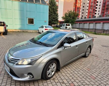 Серый Тойота Авенсис, объемом двигателя 1.8 л и пробегом 226 тыс. км за 8500 $, фото 2 на Automoto.ua