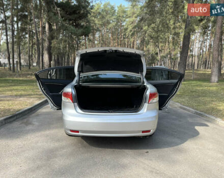 Серый Тойота Авенсис, объемом двигателя 1.8 л и пробегом 275 тыс. км за 9200 $, фото 11 на Automoto.ua