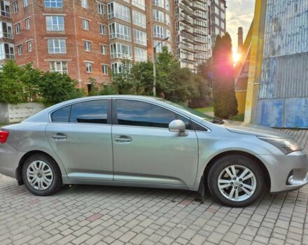 Серый Тойота Авенсис, объемом двигателя 1.8 л и пробегом 226 тыс. км за 8500 $, фото 5 на Automoto.ua
