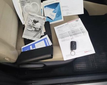 Серый Тойота Авенсис, объемом двигателя 1.8 л и пробегом 179 тыс. км за 12300 $, фото 5 на Automoto.ua