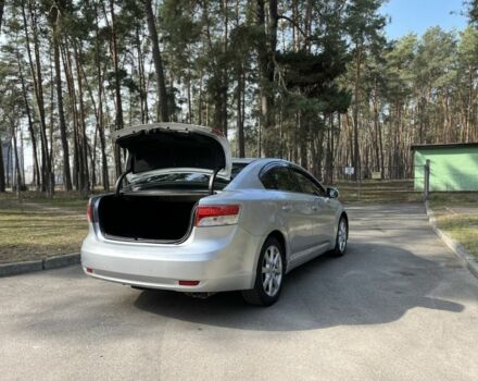 Сірий Тойота Авенсіс, об'ємом двигуна 1.8 л та пробігом 275 тис. км за 8800 $, фото 10 на Automoto.ua