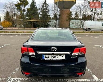 Серый Тойота Авенсис, объемом двигателя 2 л и пробегом 202 тыс. км за 10000 $, фото 2 на Automoto.ua