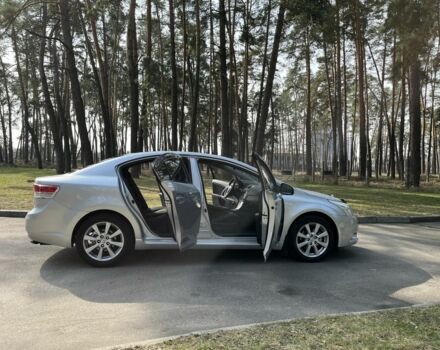 Сірий Тойота Авенсіс, об'ємом двигуна 1.8 л та пробігом 275 тис. км за 8800 $, фото 15 на Automoto.ua