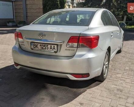 Серый Тойота Авенсис, объемом двигателя 1.8 л и пробегом 320 тыс. км за 8200 $, фото 2 на Automoto.ua