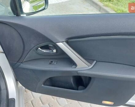 Сірий Тойота Авенсіс, об'ємом двигуна 2 л та пробігом 198 тис. км за 10800 $, фото 15 на Automoto.ua