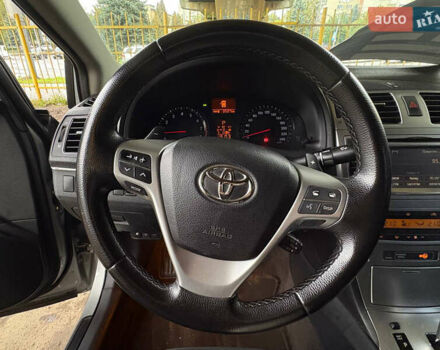 Серый Тойота Авенсис, объемом двигателя 1.8 л и пробегом 250 тыс. км за 11000 $, фото 6 на Automoto.ua
