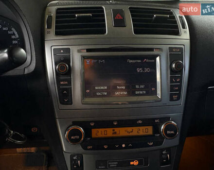 Серый Тойота Авенсис, объемом двигателя 1.8 л и пробегом 250 тыс. км за 11000 $, фото 12 на Automoto.ua