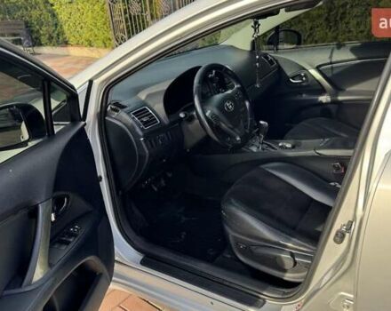 Серый Тойота Авенсис, объемом двигателя 1.99 л и пробегом 230 тыс. км за 10500 $, фото 7 на Automoto.ua