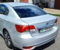 Серый Тойота Авенсис, объемом двигателя 2 л и пробегом 200 тыс. км за 12500 $, фото 5 на Automoto.ua