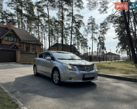 Серый Тойота Авенсис, объемом двигателя 1.8 л и пробегом 275 тыс. км за 9200 $, фото 2 на Automoto.ua
