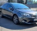 Серый Тойота Авенсис, объемом двигателя 2 л и пробегом 203 тыс. км за 11900 $, фото 1 на Automoto.ua