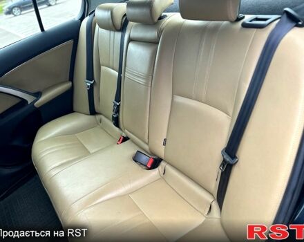 Серый Тойота Авенсис, объемом двигателя 2 л и пробегом 202 тыс. км за 10000 $, фото 10 на Automoto.ua