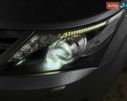 Серый Тойота Авенсис, объемом двигателя 1.8 л и пробегом 250 тыс. км за 11000 $, фото 1 на Automoto.ua