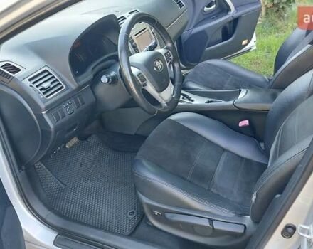 Сірий Тойота Авенсіс, об'ємом двигуна 2 л та пробігом 198 тис. км за 10800 $, фото 7 на Automoto.ua