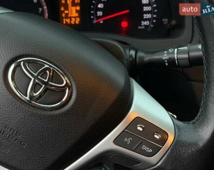 Серый Тойота Авенсис, объемом двигателя 1.8 л и пробегом 202 тыс. км за 12800 $, фото 30 на Automoto.ua
