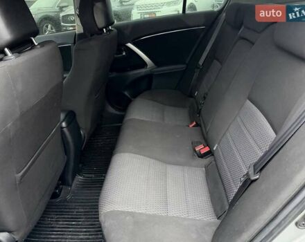Серый Тойота Авенсис, объемом двигателя 1.8 л и пробегом 202 тыс. км за 12800 $, фото 13 на Automoto.ua
