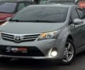 Серый Тойота Авенсис, объемом двигателя 1.8 л и пробегом 202 тыс. км за 12800 $, фото 1 на Automoto.ua
