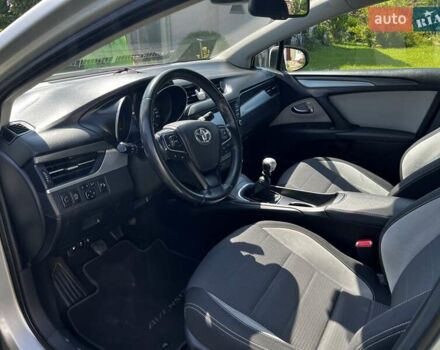 Серый Тойота Авенсис, объемом двигателя 2 л и пробегом 207 тыс. км за 13800 $, фото 11 на Automoto.ua