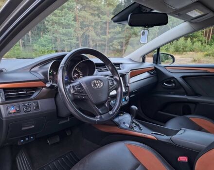 Серый Тойота Авенсис, объемом двигателя 1.8 л и пробегом 78 тыс. км за 4800 $, фото 9 на Automoto.ua