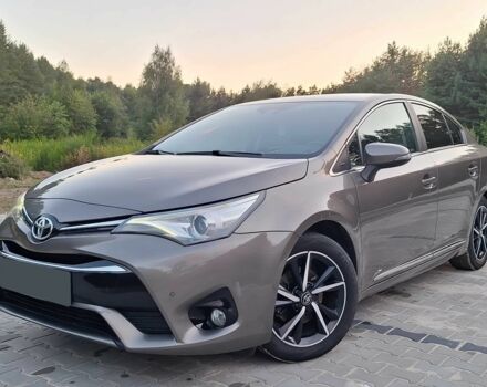 Серый Тойота Авенсис, объемом двигателя 1.8 л и пробегом 78 тыс. км за 4800 $, фото 2 на Automoto.ua