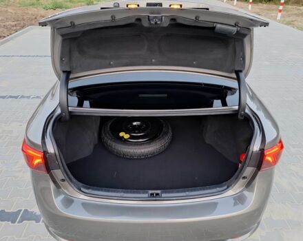 Серый Тойота Авенсис, объемом двигателя 1.8 л и пробегом 78 тыс. км за 4800 $, фото 13 на Automoto.ua