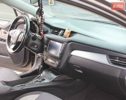 Серый Тойота Авенсис, объемом двигателя 1.8 л и пробегом 156 тыс. км за 15600 $, фото 22 на Automoto.ua