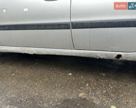 Серый Тойота Авенсис, объемом двигателя 1.8 л и пробегом 366 тыс. км за 2000 $, фото 8 на Automoto.ua