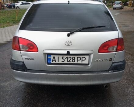 Серый Тойота Авенсис, объемом двигателя 1.8 л и пробегом 534 тыс. км за 3000 $, фото 2 на Automoto.ua