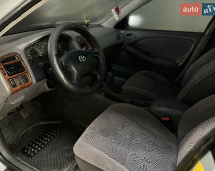 Серый Тойота Авенсис, объемом двигателя 2 л и пробегом 418 тыс. км за 2000 $, фото 11 на Automoto.ua