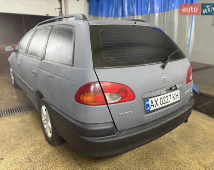 Серый Тойота Авенсис, объемом двигателя 2 л и пробегом 418 тыс. км за 2000 $, фото 5 на Automoto.ua