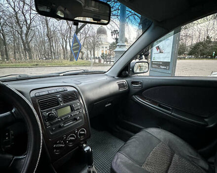 Сірий Тойота Авенсіс, об'ємом двигуна 2 л та пробігом 400 тис. км за 4000 $, фото 6 на Automoto.ua